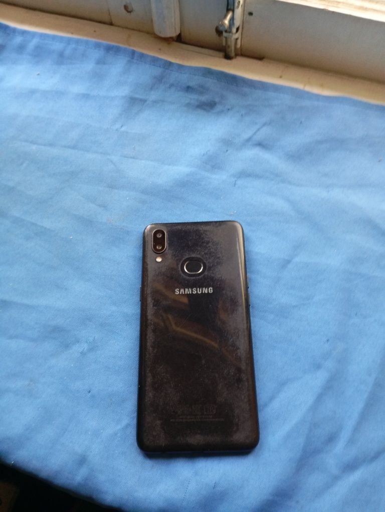 Samsung 10s sotiladi