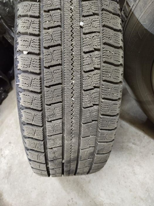 Продам зимние шины 4 балона