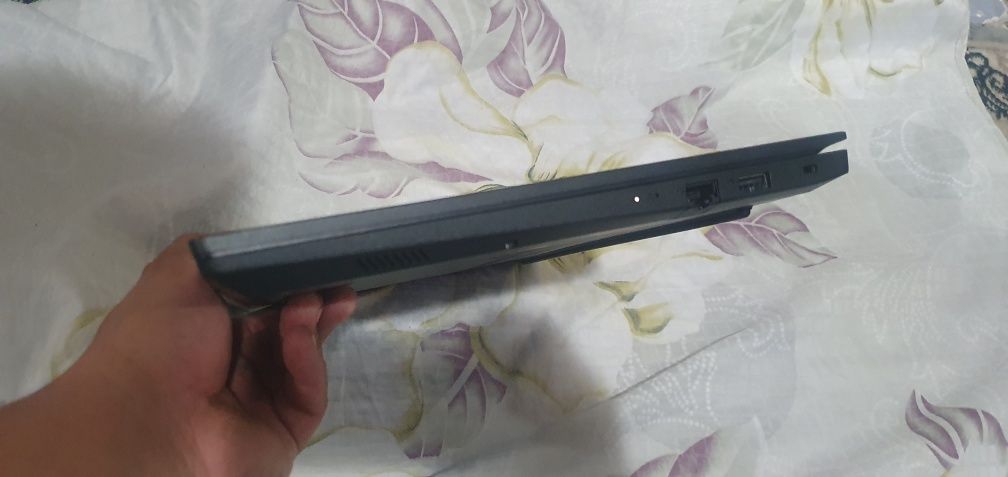 Lenovo V15 G 2 IJL N4500 8G 256G NOS