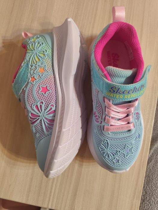 Непромокаеми маратонки Skechers