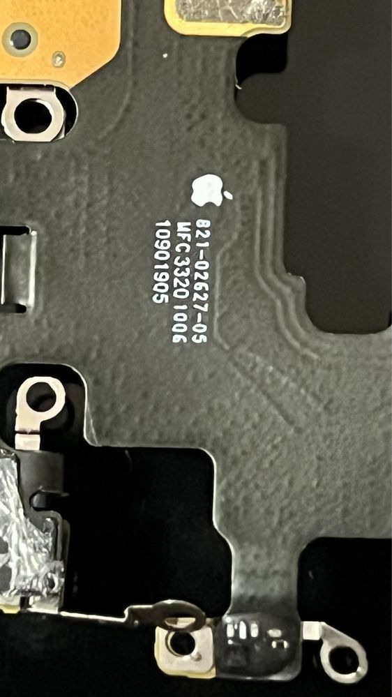 Букса за зареждане на Iphone 12 /12 Pro