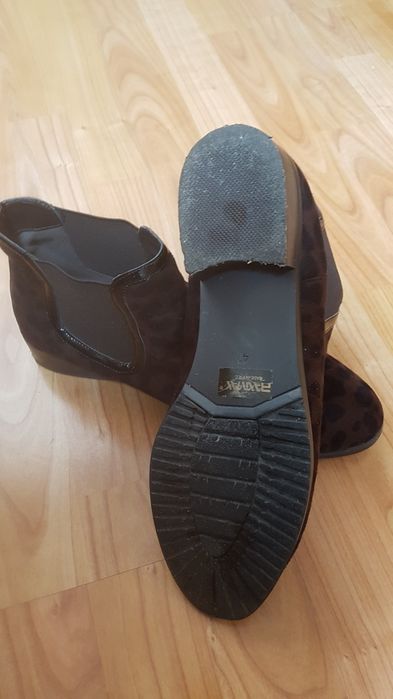 Дамски боти номер 41.