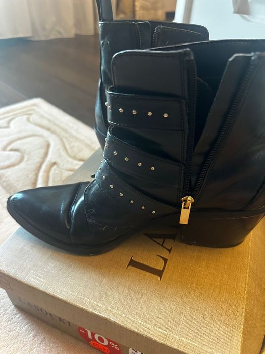 Ghetute piele marimea 40