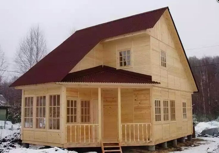 Executam case și cabane