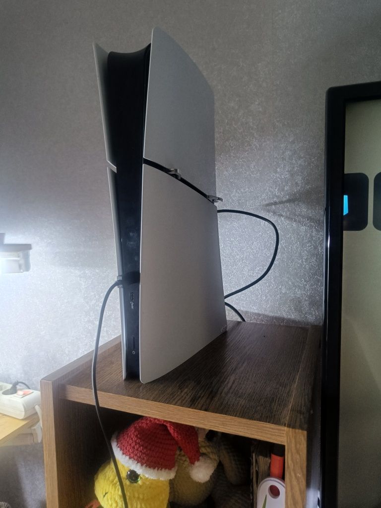Ps 5 slim в идеальном состоянии