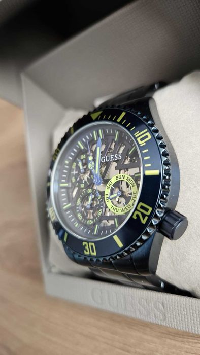 НОВ мъжки часовник GUESS