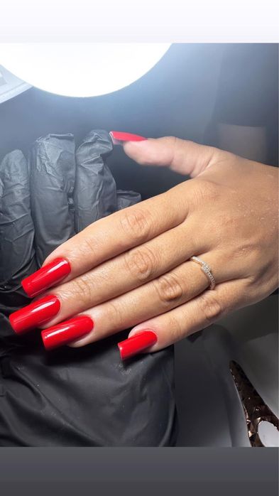 Manichiură & Pedichiură Unghii cu Gel  Semipermanente