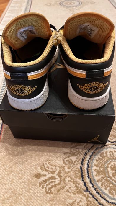 Adidasi Nike Jordan Low mar.36,37