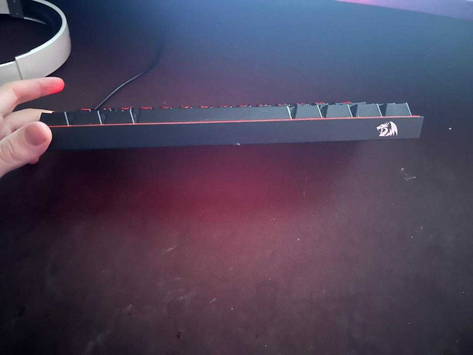 Продам игровую клавиатуру Redragon