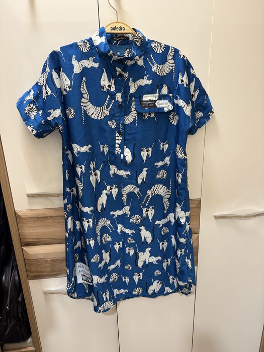 Широка, свободна рокля Negative