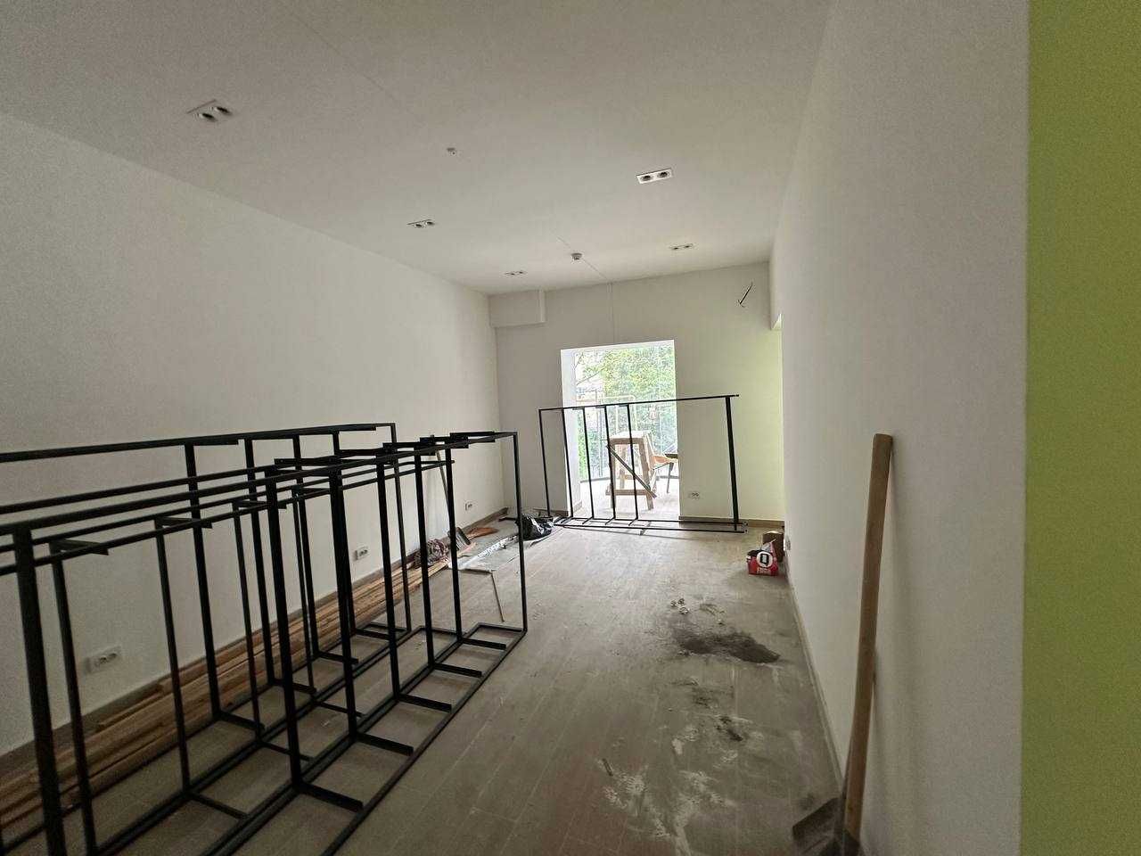 Продается Нежилой помещения  кафе Бон B&B Giotto 273м2