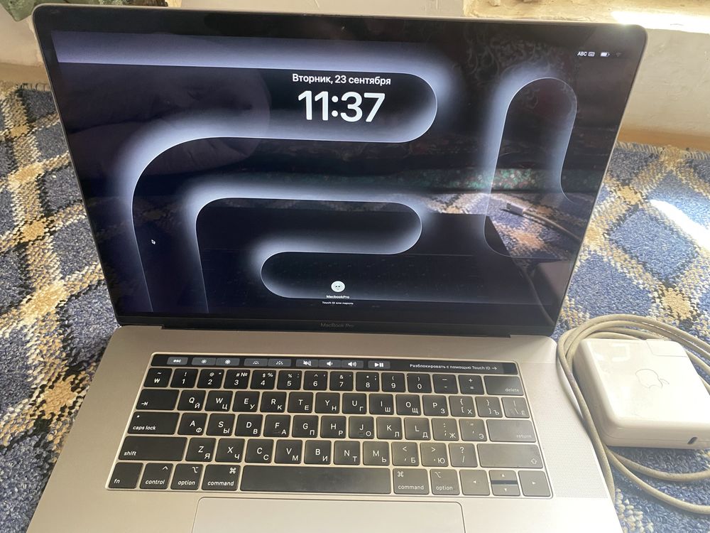 Macbook pro 2019 i7