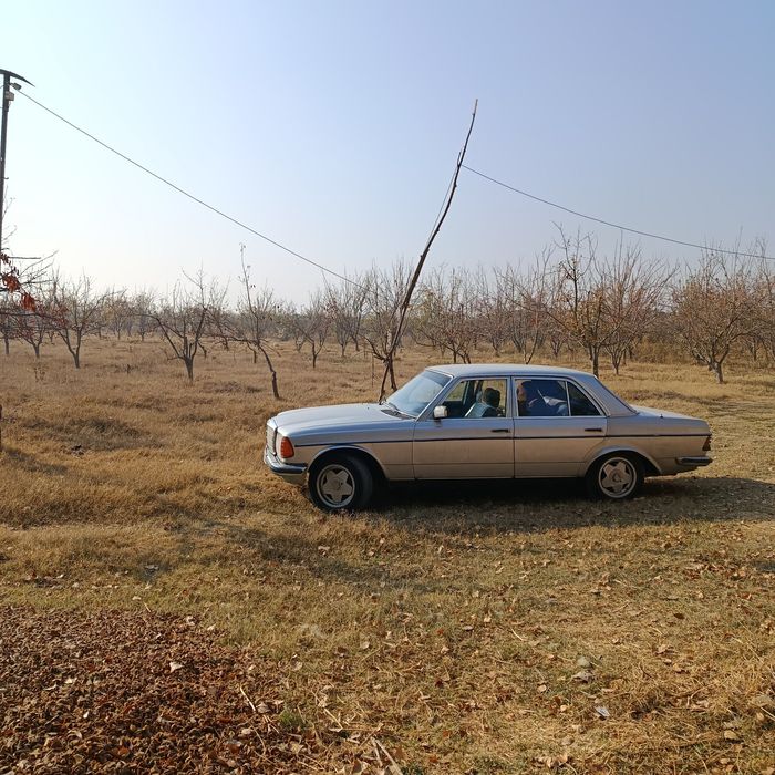 W123 в хорошем состоянии