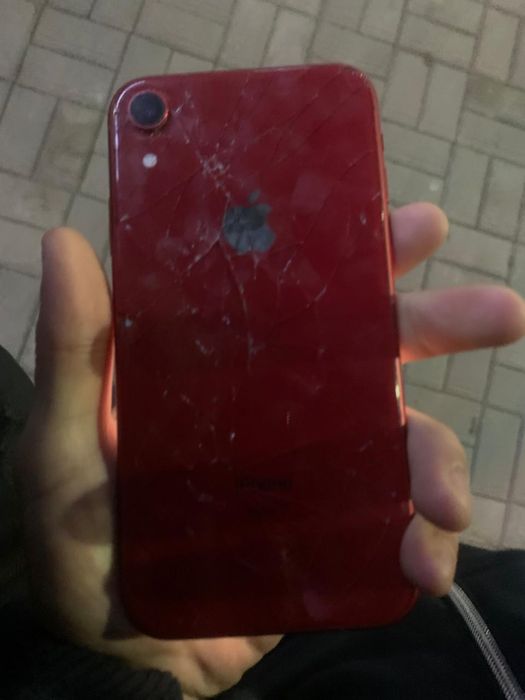 Iphone xr 64гб красный цвет