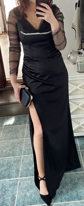 Rochie neagra din matase elastica si tulle