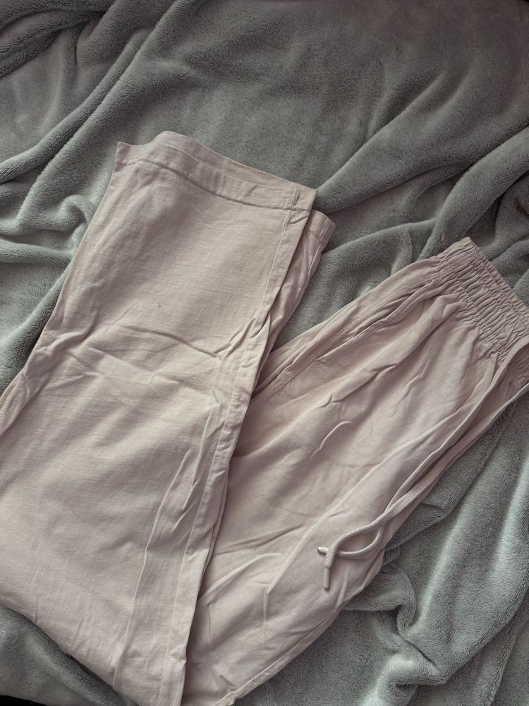 Анцунг Bershka розов