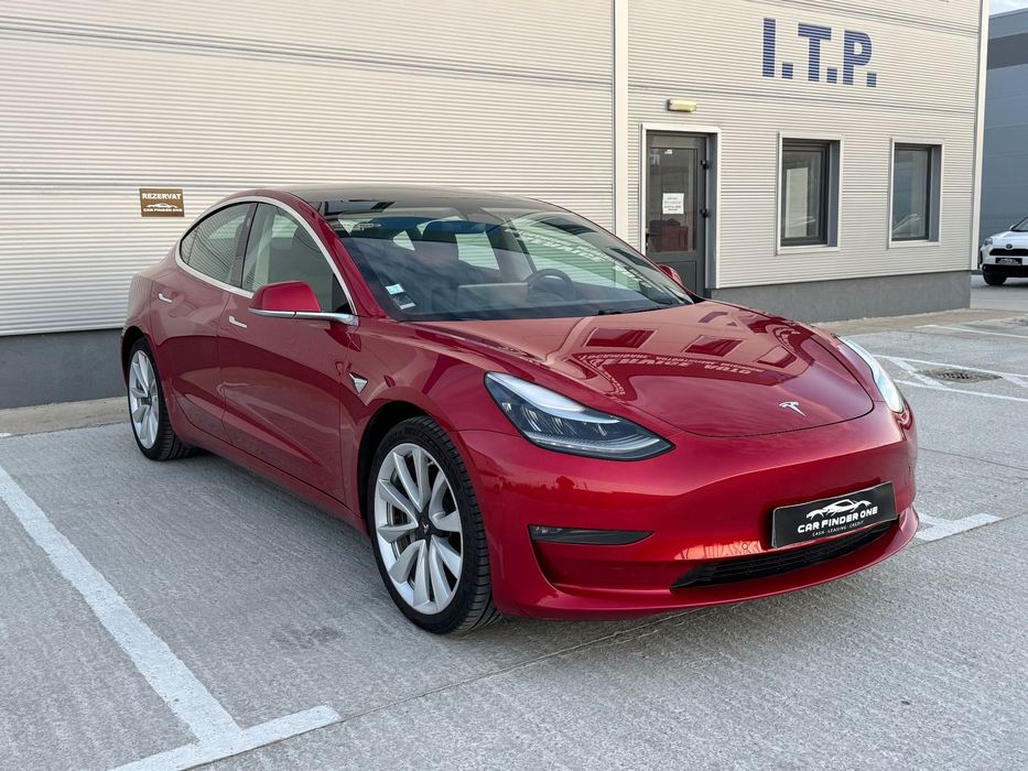 Tesla Model 3 Dual Motor AWD, Long Range, Autopilot, Distronic, Led , Tva deductibil