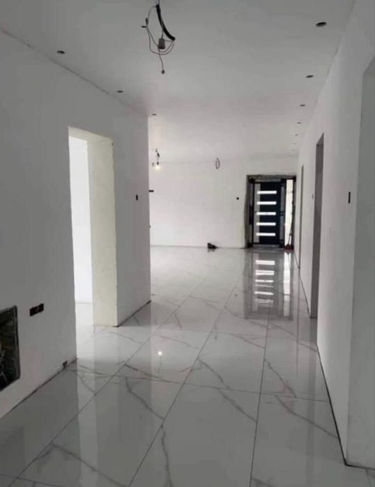 Zugrav servici premiu