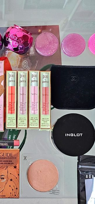 Разпродажба на НОВА маркова козметика