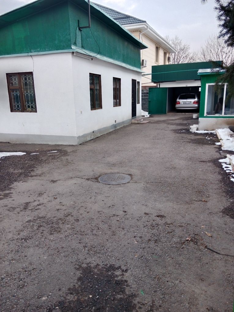 Дом хороший крепкий