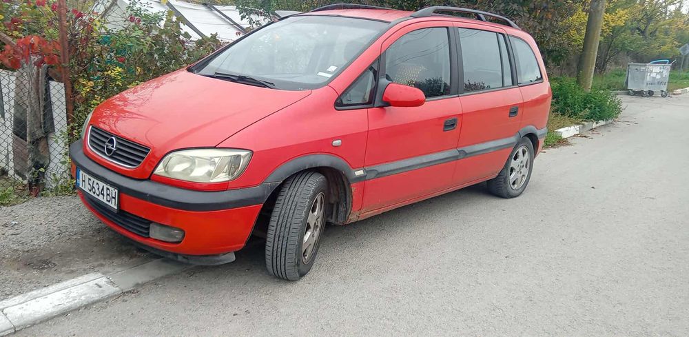 Продава се опел зафира