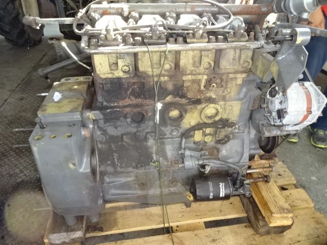 Dezmembrez tractor Case mx110,120,135