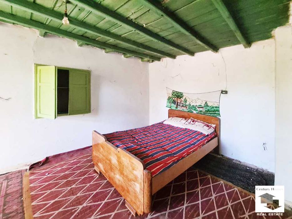 140325 Двуетажна къща с двор и стоп. постройки в с. Горна Липница