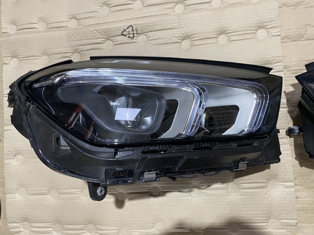 Faruri / Far stanga , Far dreapta Mercedes GLE W167 2020