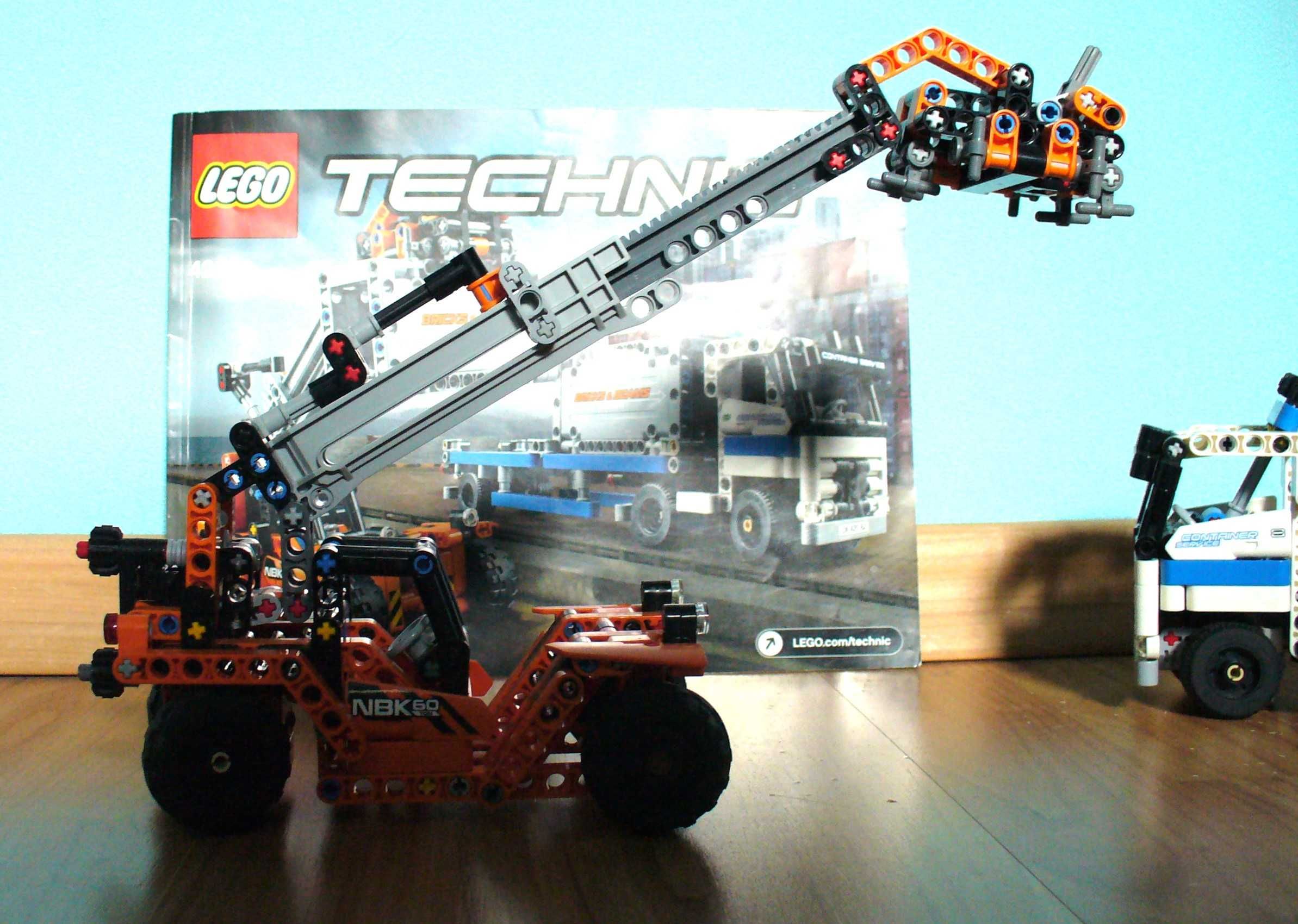LEGO Technic 42062 Контейнерен терминал 2 в 1