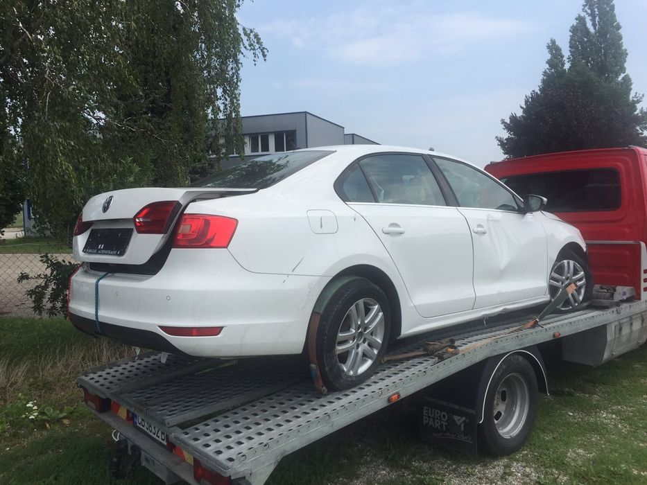 VW JETTA 1.6 TDI 2.0TDI на части