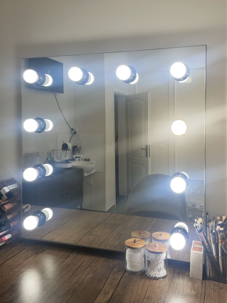 LED огледало/ Огледало за грим