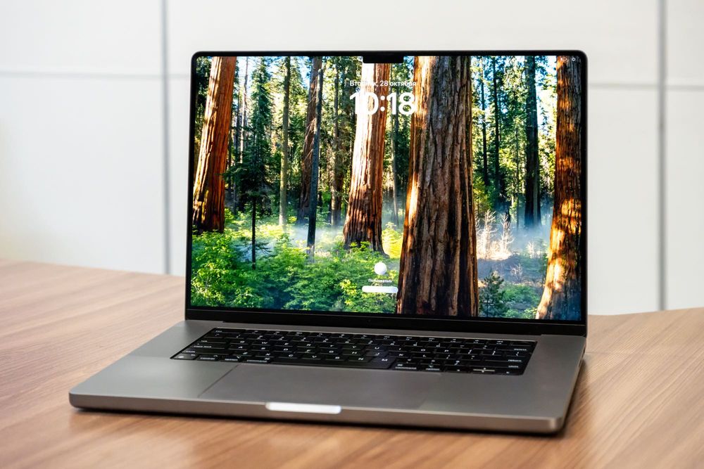 MacBook Pro 16” M1 Pro (16GB / 512GB SSD)