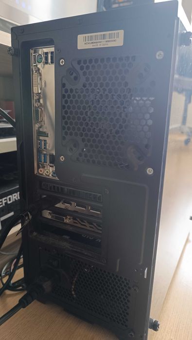 компютър за игри - Ryzen 5 1600x - MSI RX 580 GAMING X+ 8G - SSD - HDD