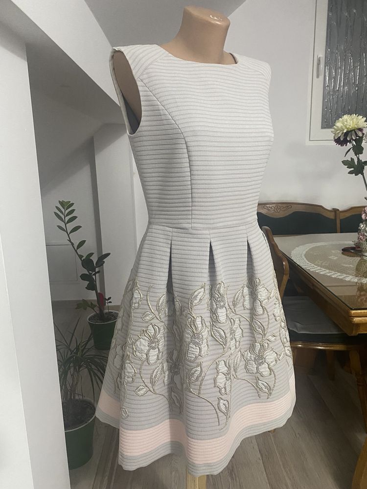 Rochie de ocazie Marimea 42