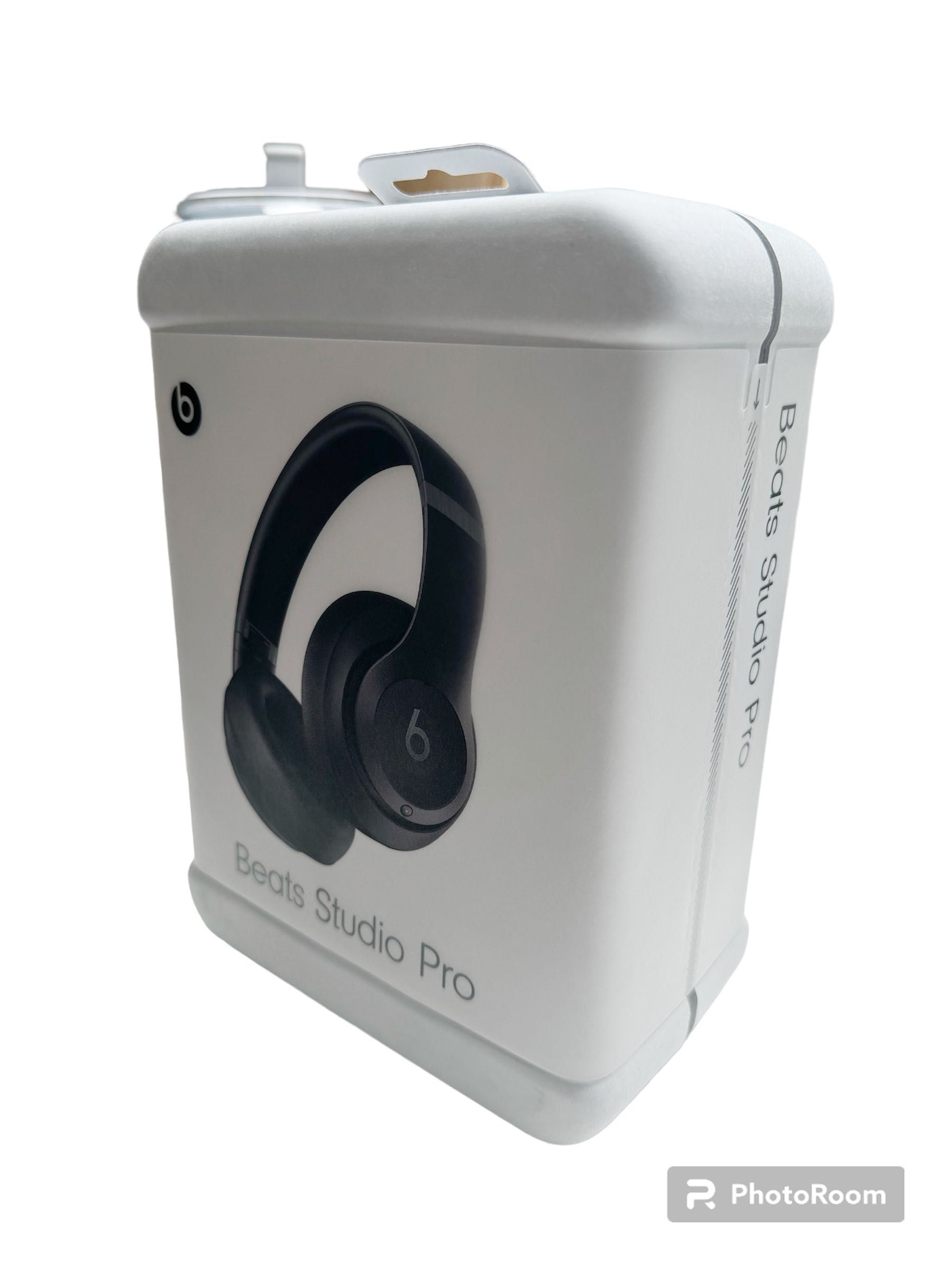НЕРАЗПЕЧАТАНИ!Beats Studio Pro (черен цвят)