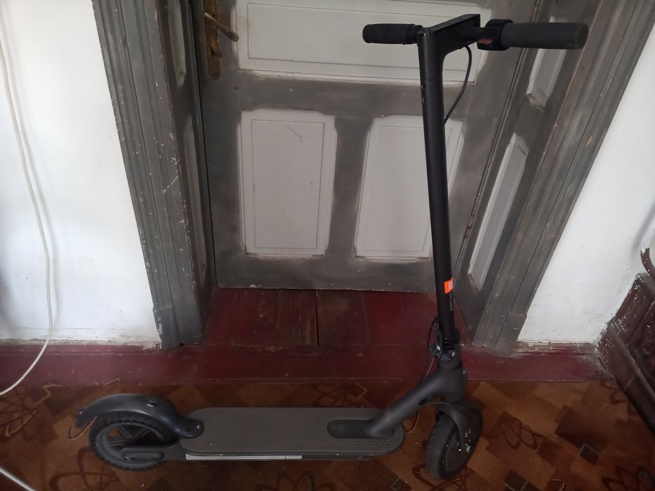 Trotinetă Xiaomi mi Essential