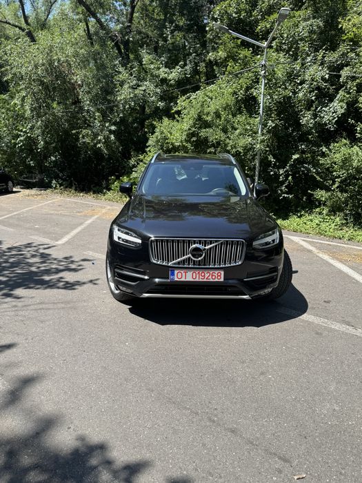 Volvo XC90,7 locuri
