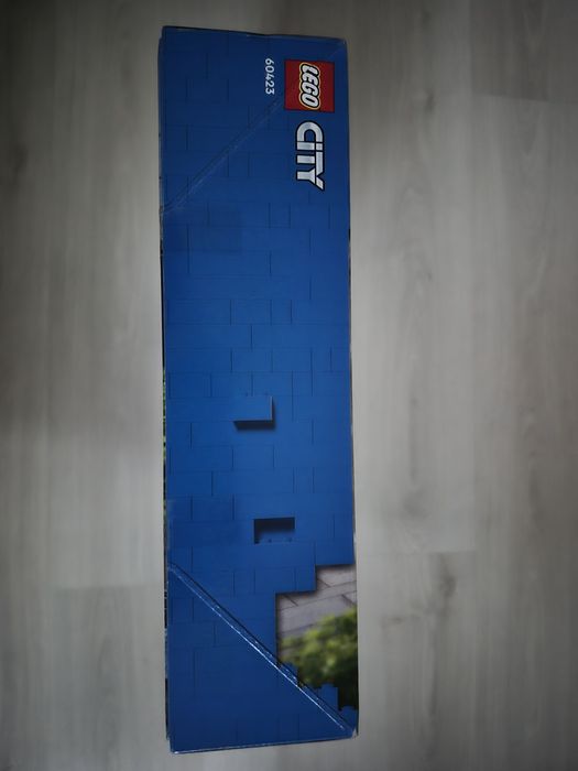 LEGO City – Stație și Tramvai în Centrul Orașului (60423) 811 piese