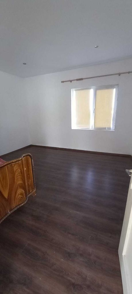 Продава се Къща в Карнобат - 100 кв.м за 395 €/кв.м - Снимка #4