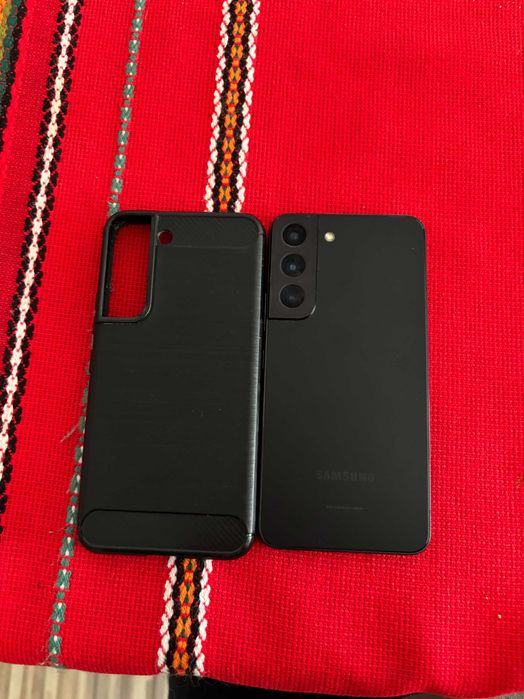 Продавам Samsung s 22