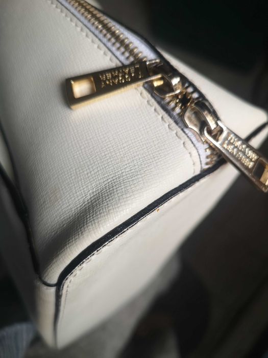 Бяла кожена раничка Tuscany leather дамска чанта употребявана