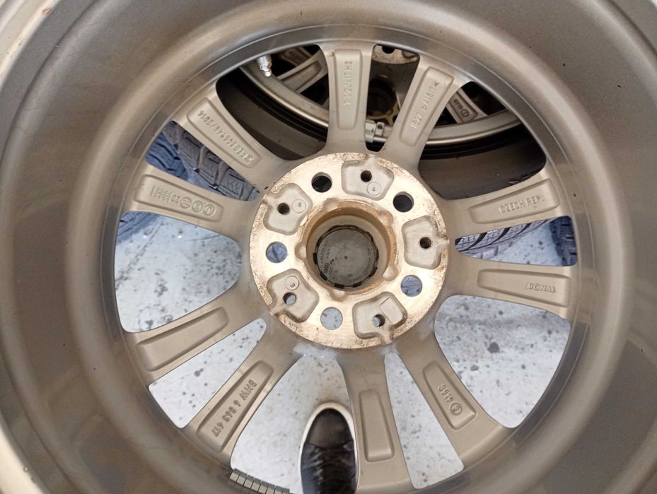 Vând jante BMW seria 5 R17