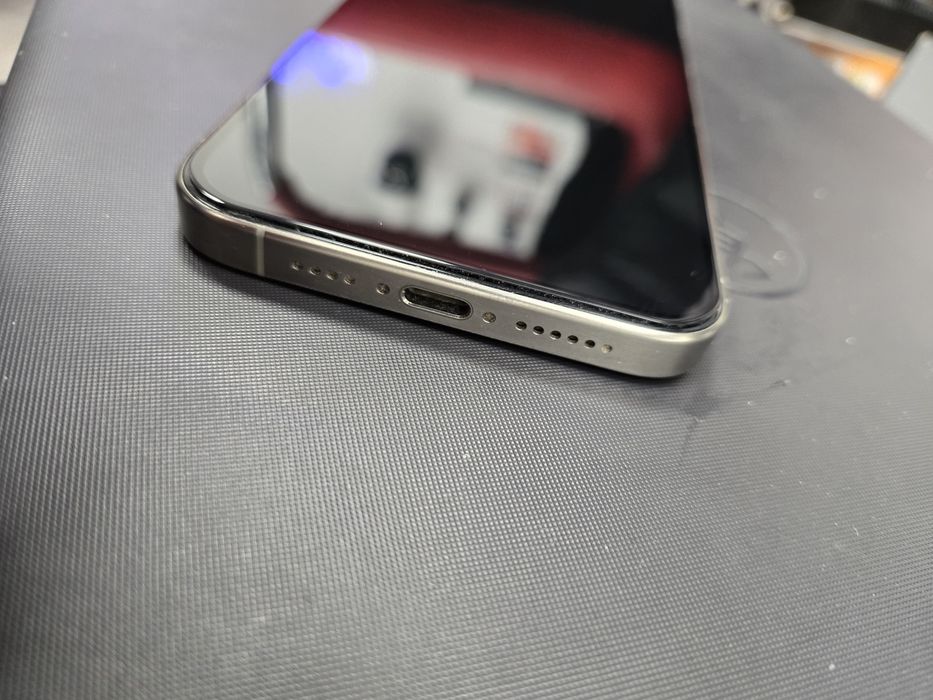 IPhone 15 pro max bat 100%