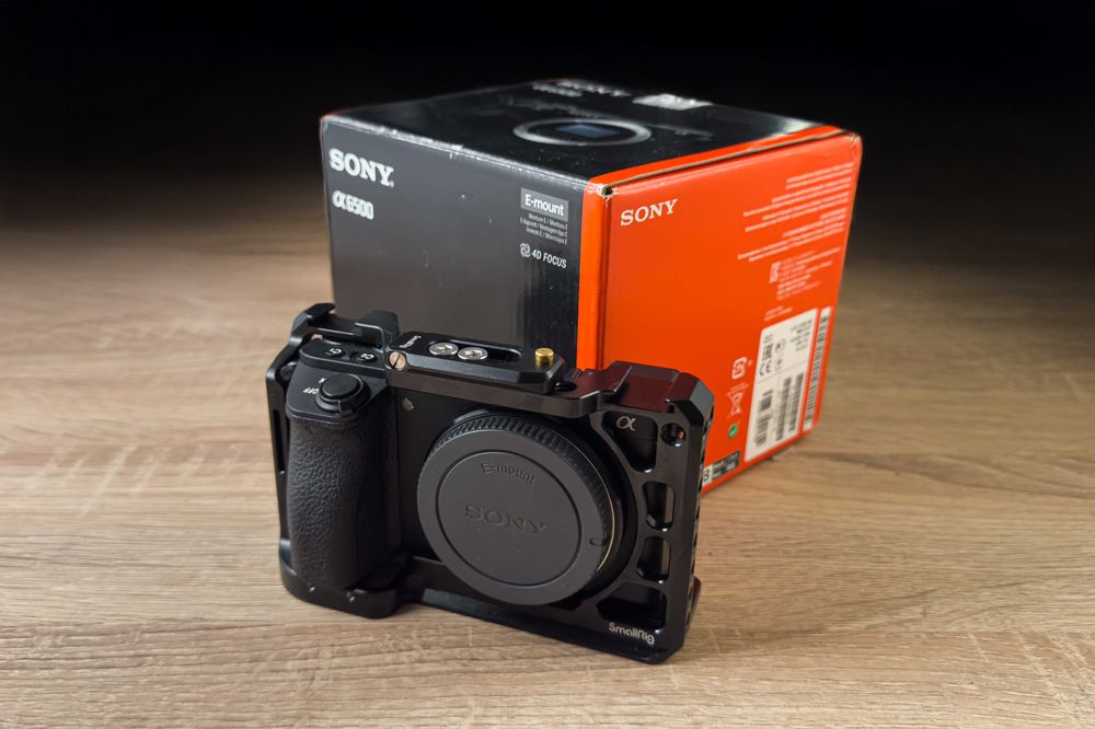 Sony A6500 + Sirui Anamorphic 35mm