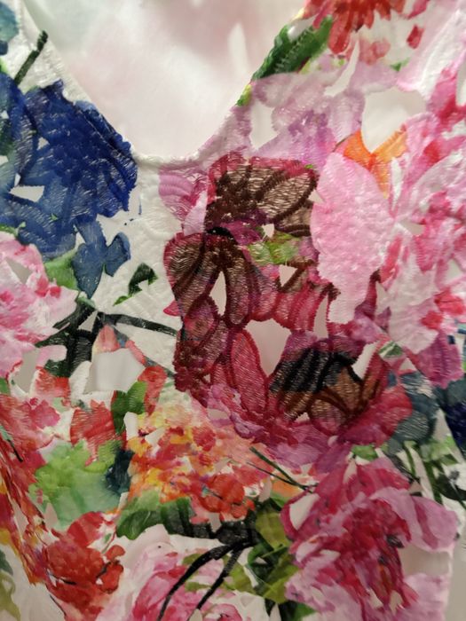 Rochie doamne, noua, colorata, dantelata