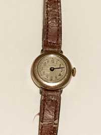 Стар ръчен часовник МИНСК механизъм