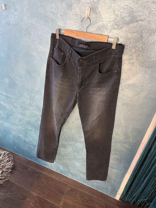 Blugi Armani Jeans noi