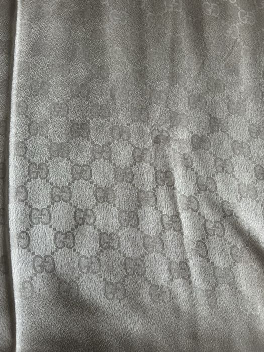 Марков правоъгълен дълъг шал Gucci