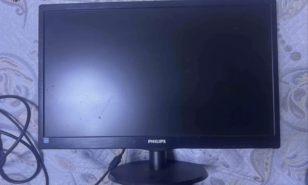 Монитор Philips