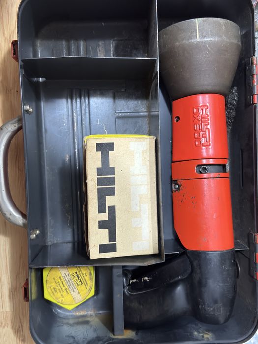Pistol HILTI DX600